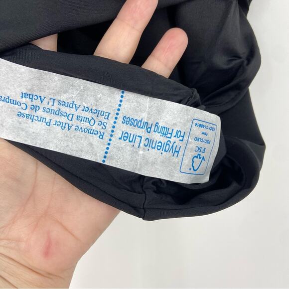 New Andie Swim The Santorini One Piece Swimsuit Key Hole Front Black Size Large - Picture 13 of 14